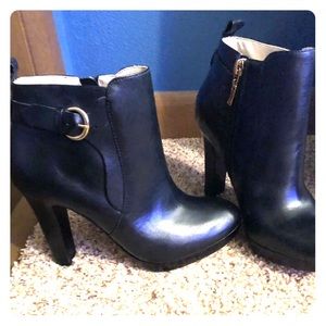 Beautiful Neiman Marcus Ankle boots